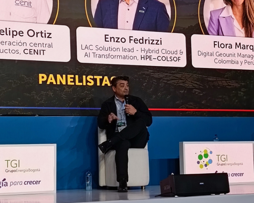Interacciones en el stand de Colsof y ACIPET